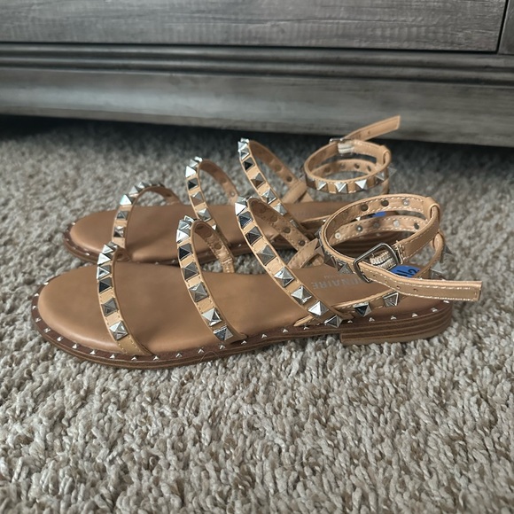 Sandals - Picture 5 of 6